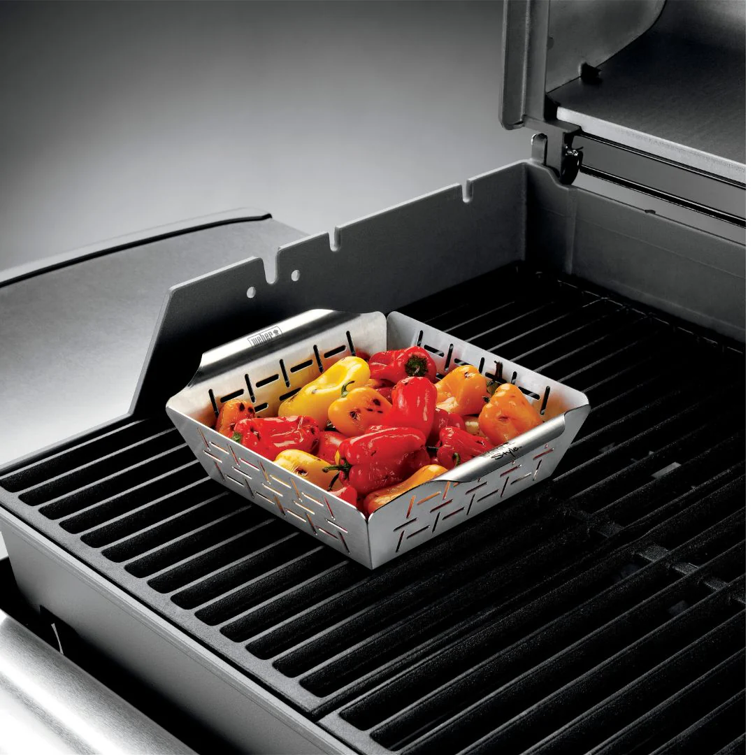 Weber BBQ Deluxe Veg Grilling Basket Small - Image 3