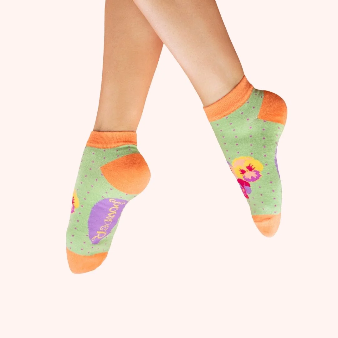 Ladies Trainer Socks - Spring Pansies Mint